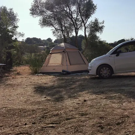 Camping Adorable Tente Avec Parking Gratuit Sur Place