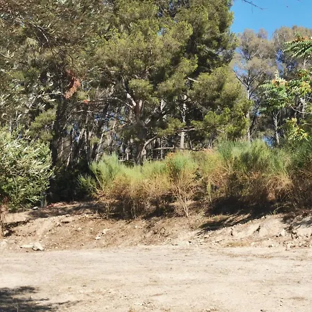 Camping Adorable Tente Avec Parking Gratuit Sur Place La Ciotat