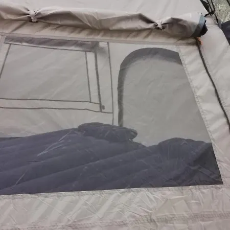 Camping Adorable Tente Avec Parking Gratuit Sur Place